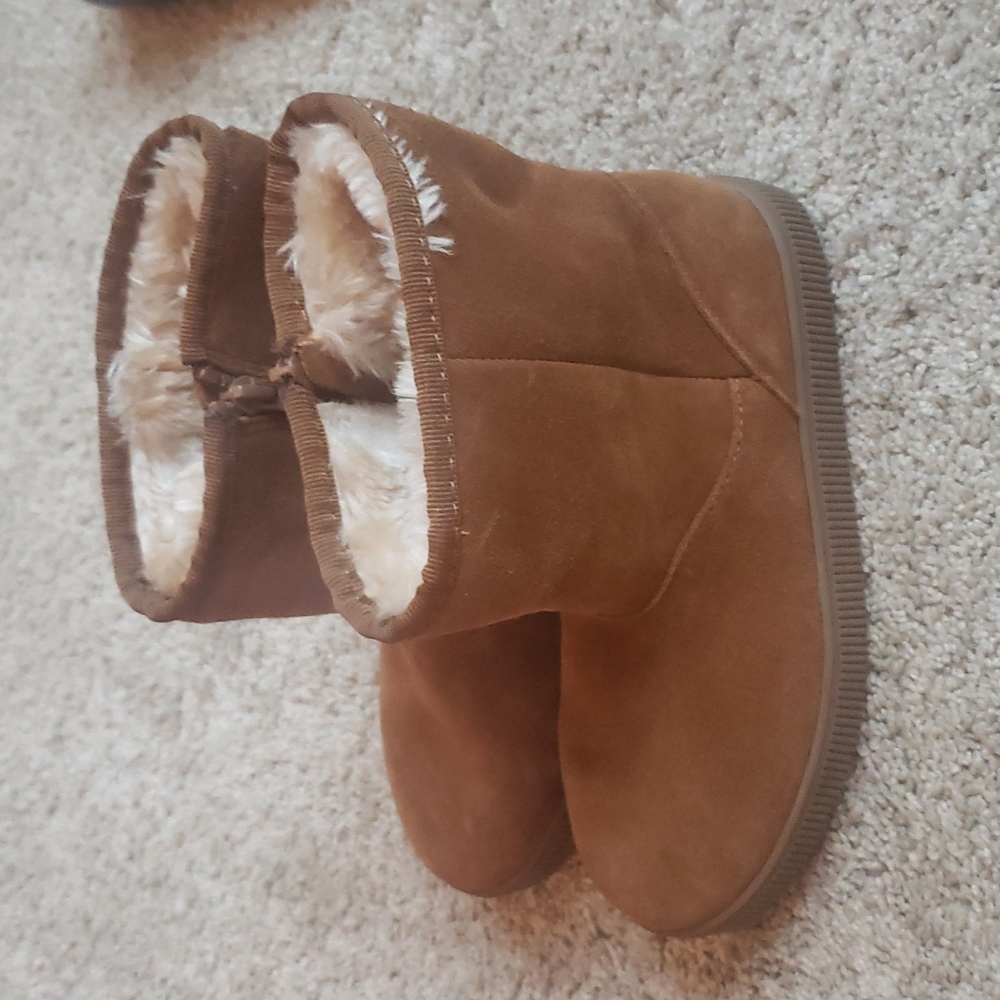 Cat & Jack Camel Boots Size 2 Girls